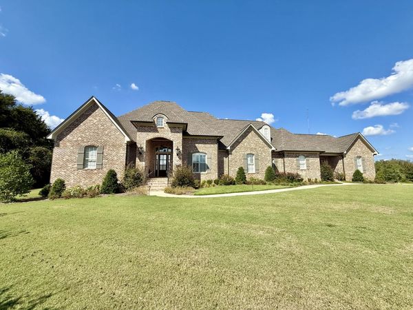 148 Summit Drive, Tupelo, MS 38801