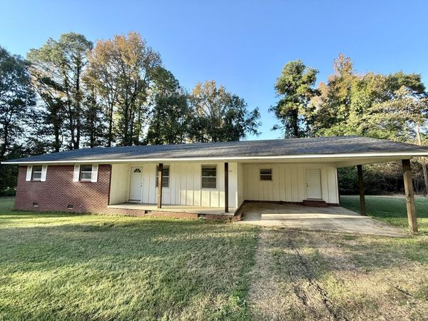 121 Drive 1417, Tupelo, MS 38804