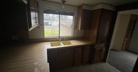 Please Call For Address, Outside California, CA 97502 Photo