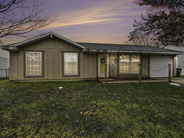 1514 Viking Drive, South Bend, IN 46628