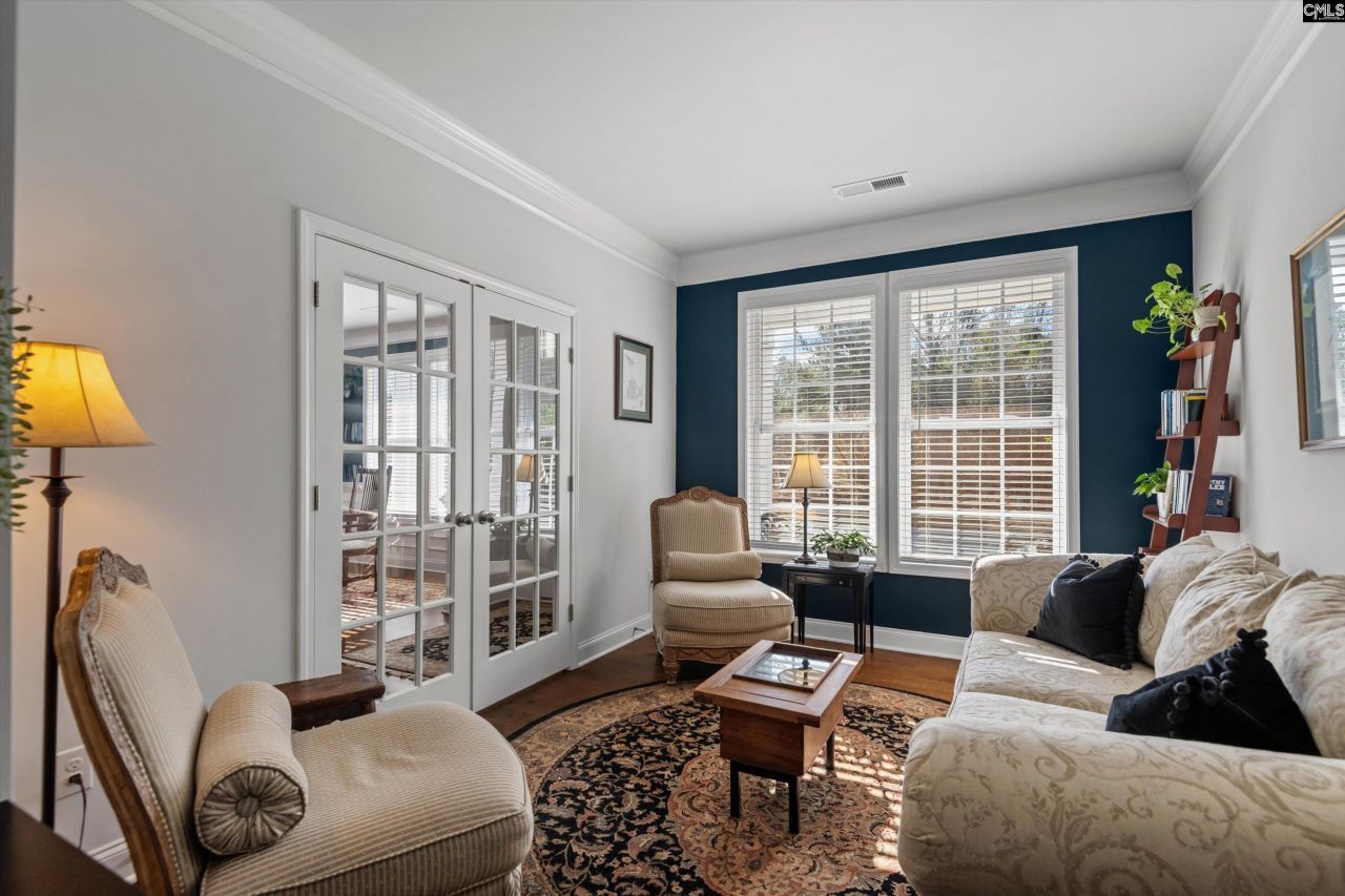 288 Links Crossing Drive Photo 6