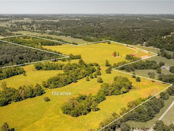 13775 Rocky Comfort Road, Gentry, AR 72734