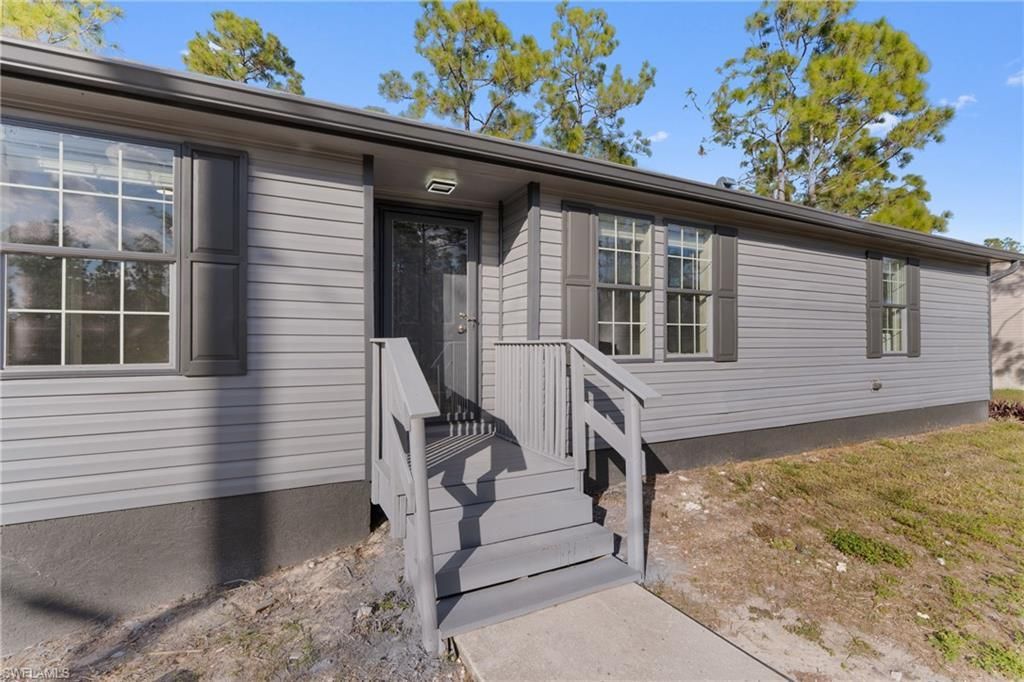 1505 E 15th St, Lehigh Acres, FL 33972 Photo