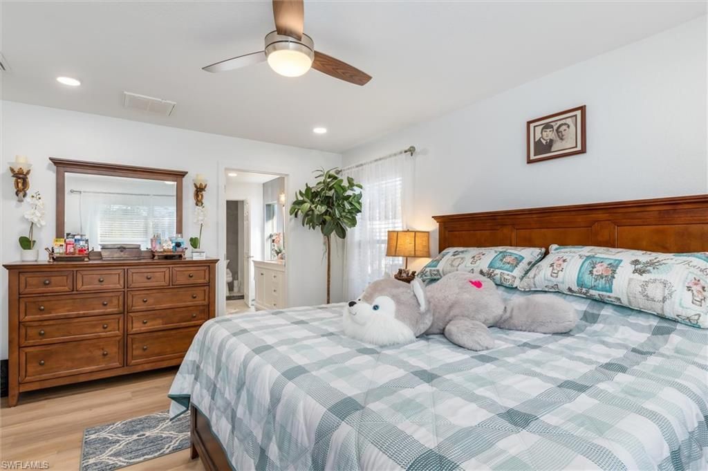 2306 NE 34th St , Cape Coral, FL 33909 Photo