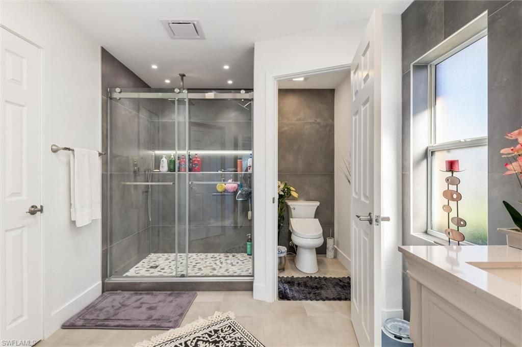 2306 NE 34th St , Cape Coral, FL 33909 Photo