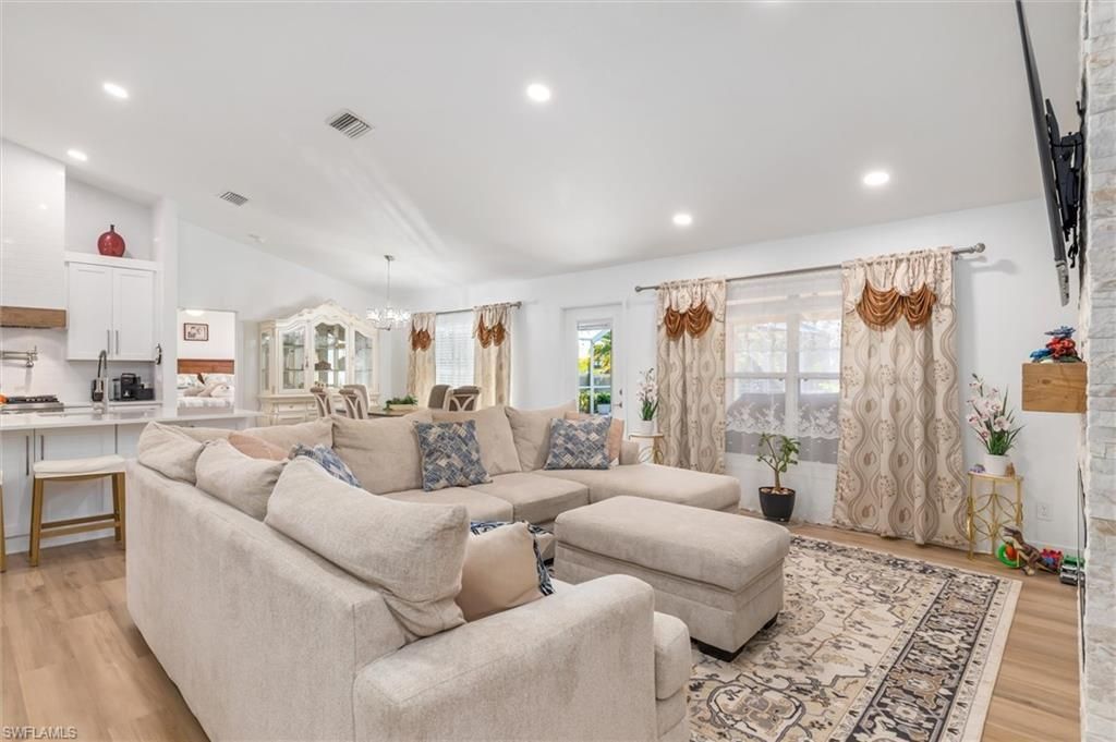 2306 NE 34th St , Cape Coral, FL 33909 Photo