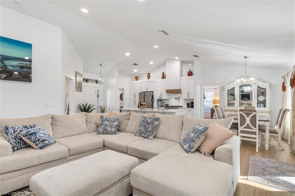 2306 NE 34th St , Cape Coral, FL 33909 Photo