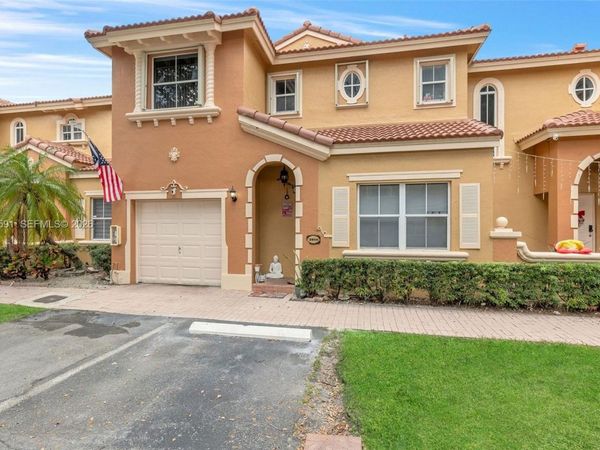 8423 NW 138th Ter, Unit 2804, Miami Lakes, FL 33016