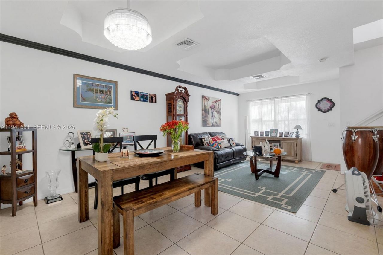 8423 NW 138th Ter, Unit 2804, Miami Lakes, FL 33016 Photo