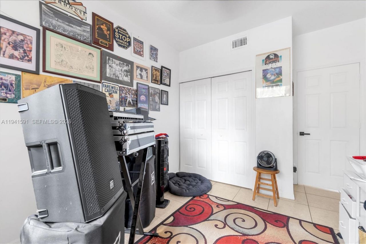 8423 NW 138th Ter, Unit 2804, Miami Lakes, FL 33016 Photo