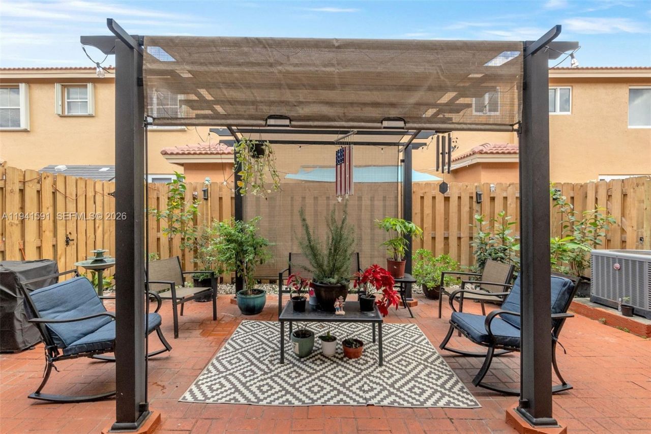 8423 NW 138th Ter, Unit 2804, Miami Lakes, FL 33016 Photo