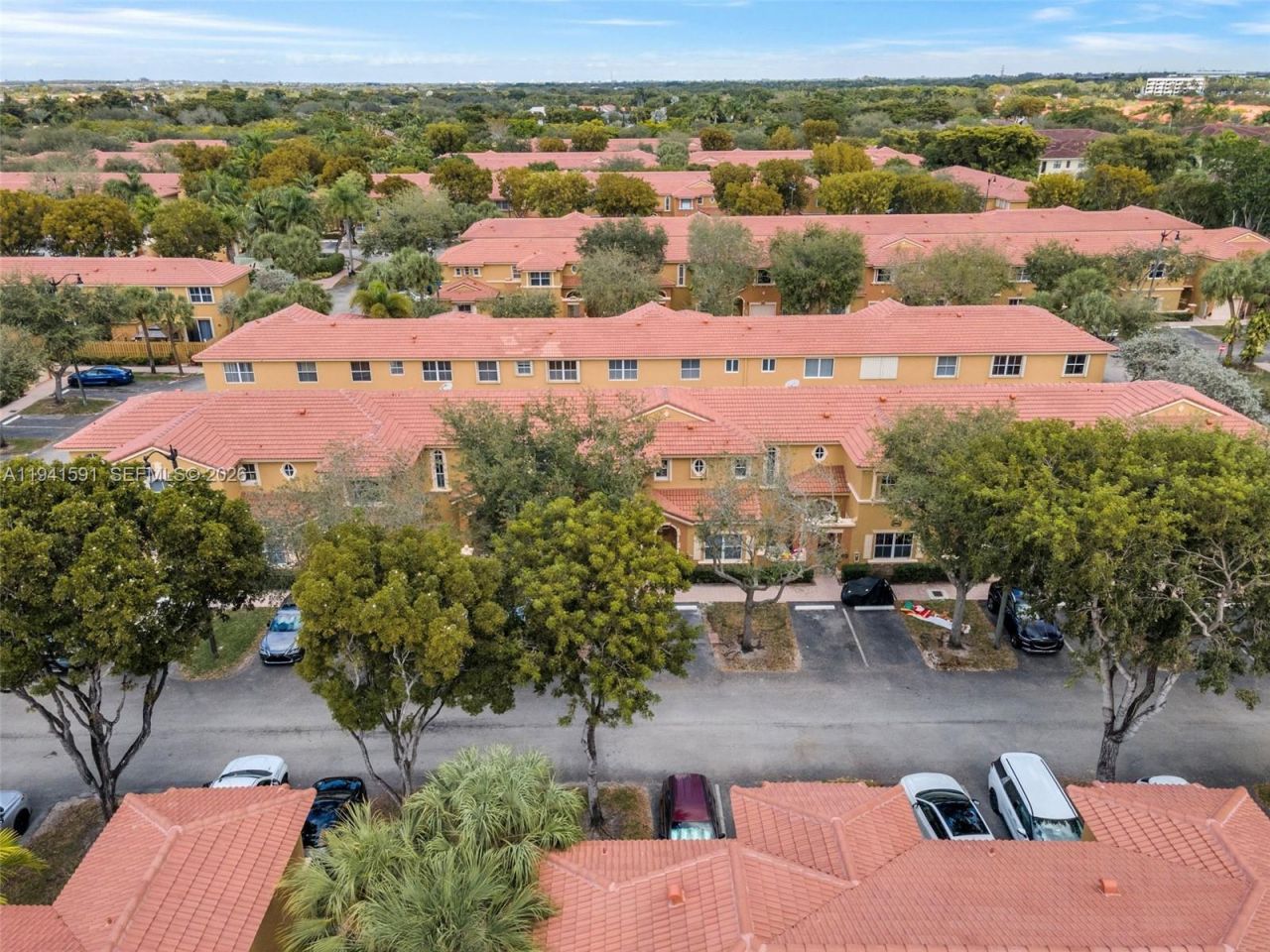 8423 NW 138th Ter, Unit 2804, Miami Lakes, FL 33016 Photo