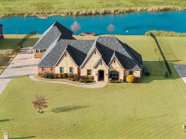 11143 Hancock Avenue, Talty, TX 75126