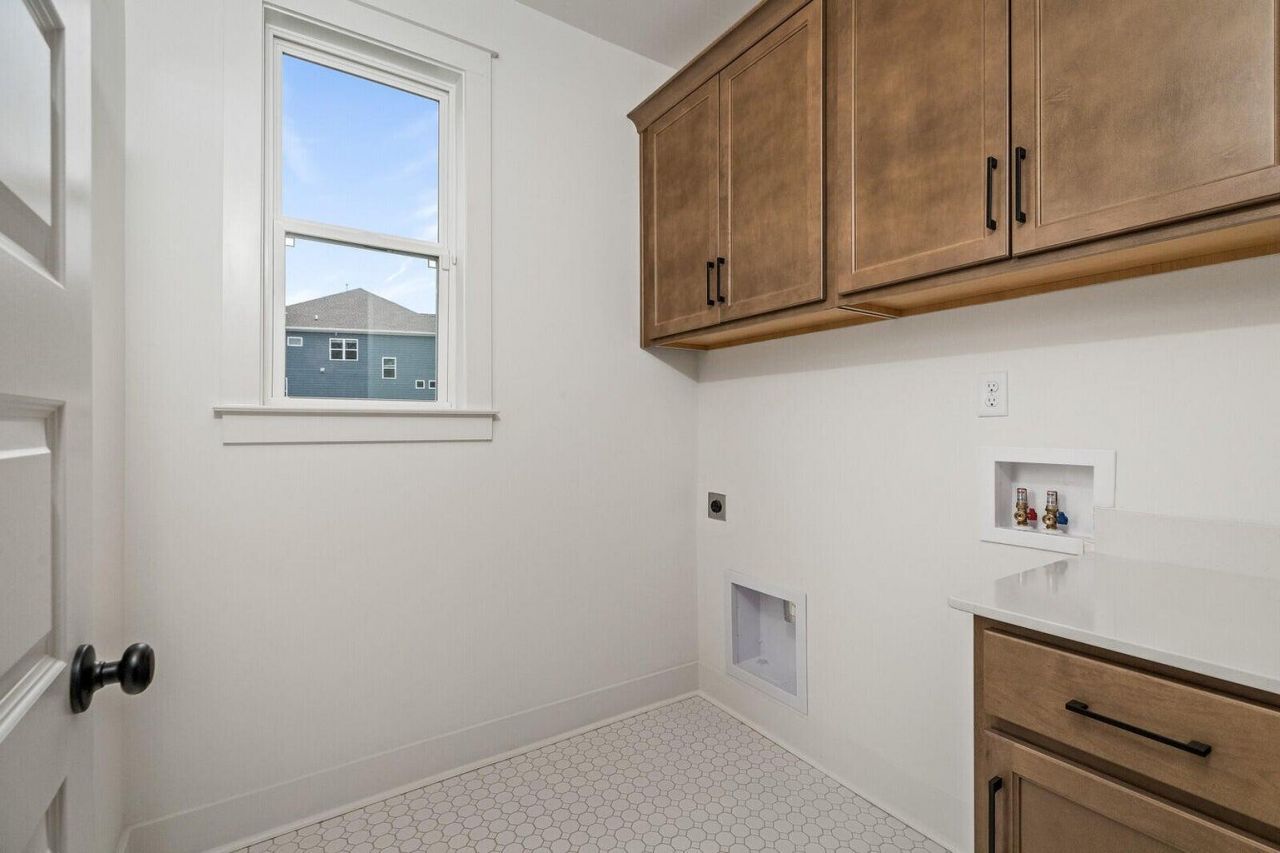 804 Abbey Gardens Lane Photo 18