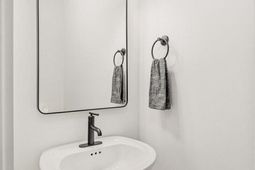 804 Abbey Gardens Lane photo 4