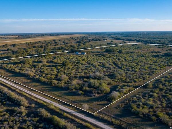 000 W Air Base Rd, Goliad, TX 77963