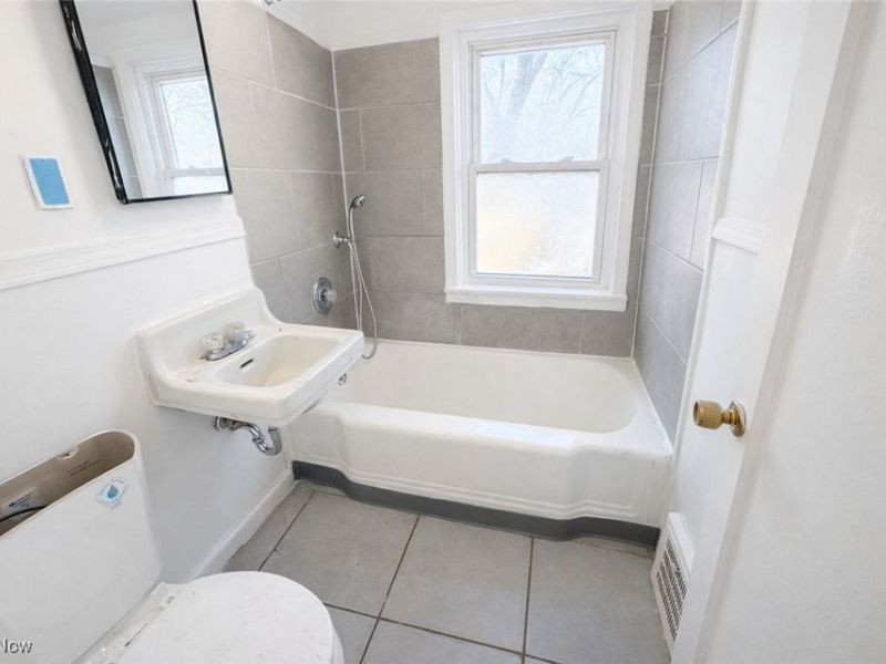 25161 Euclid Avenue, Euclid, OH 44117 Photo 11