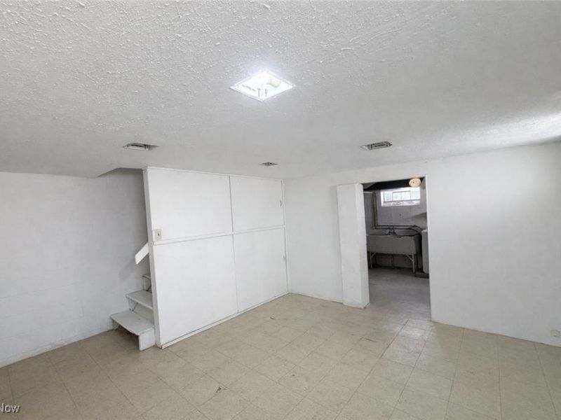 25161 Euclid Avenue, Euclid, OH 44117 Photo 14