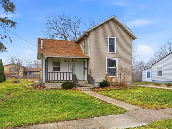 803 N 7th Ave, Washington, IA 52353