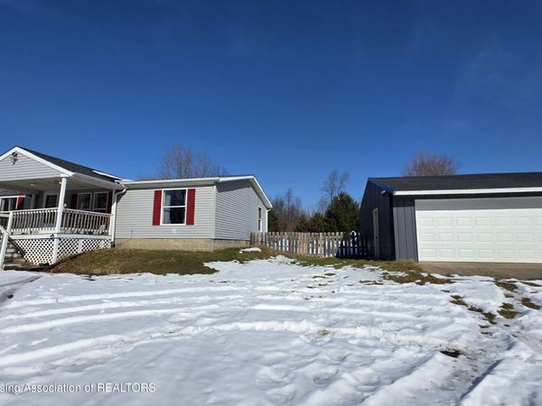 15143 H Drive, Marshall, MI 49068