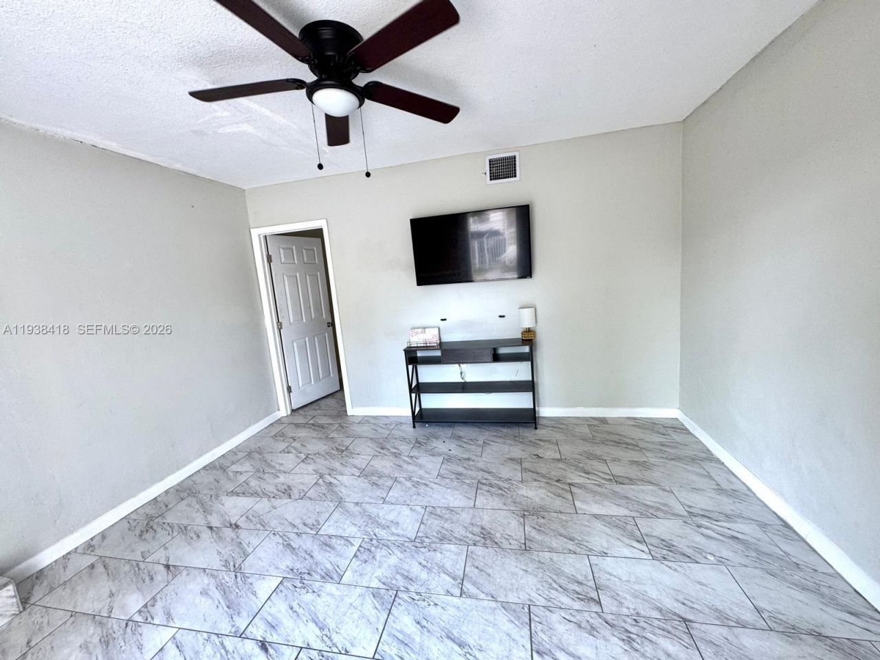 465 NE 157th Ter, Unit 2, Miami, FL 33162 Photo