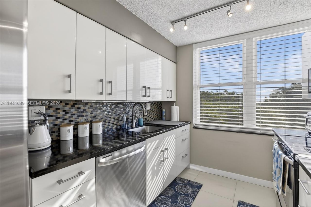 3671 Environ Blvd , Unit 564, Lauderhill, FL 33319 Photo