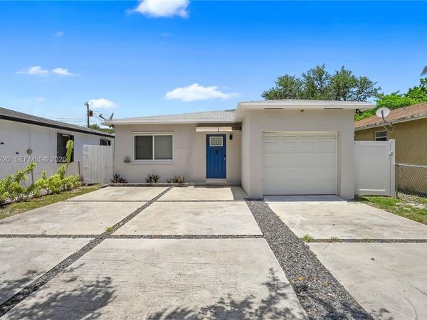 2227 Cody St, Hollywood, FL 33020