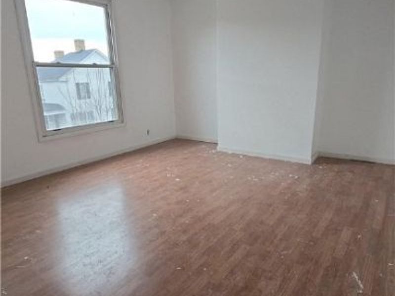 225 Jacquette Street, Bridgeport, OH 43912 Photo 10