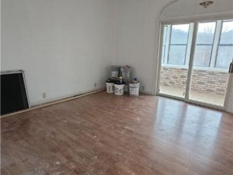 225 Jacquette Street, Bridgeport, OH 43912 Photo 11