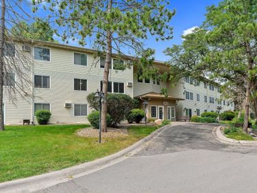 10311 Cedar Lake Road, Unit 304, Hopkins, MN 55305