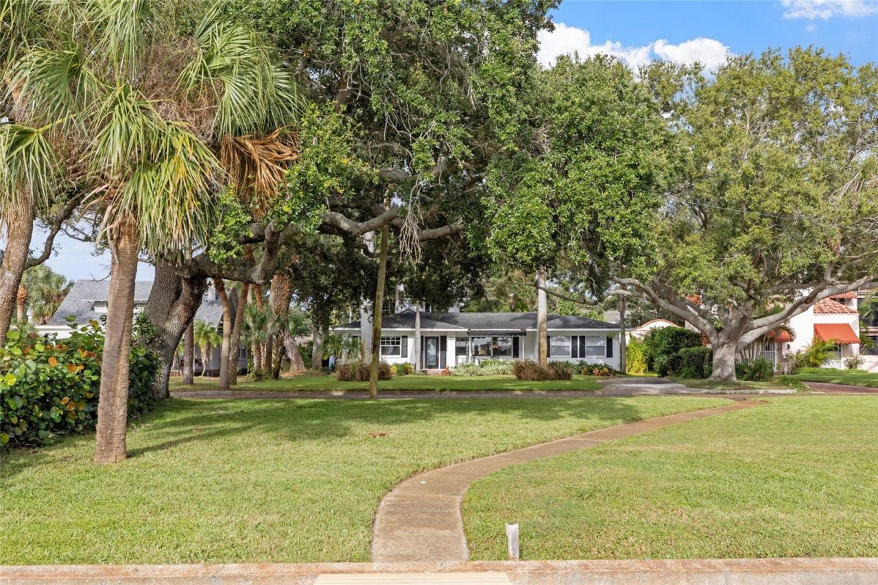 311 Sunset Drive N, Saint Petersburg, FL 33710 Photo