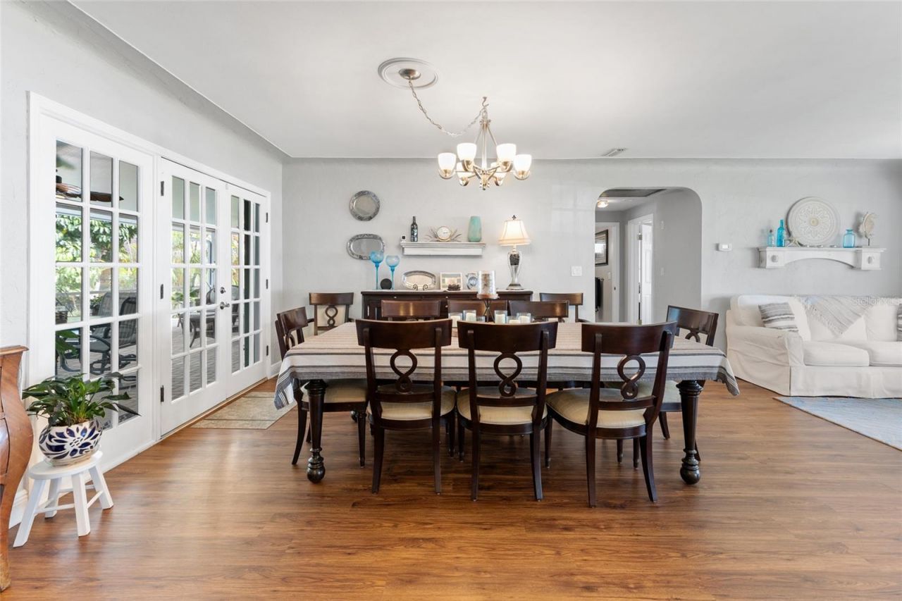 311 Sunset Drive N, Saint Petersburg, FL 33710 Photo