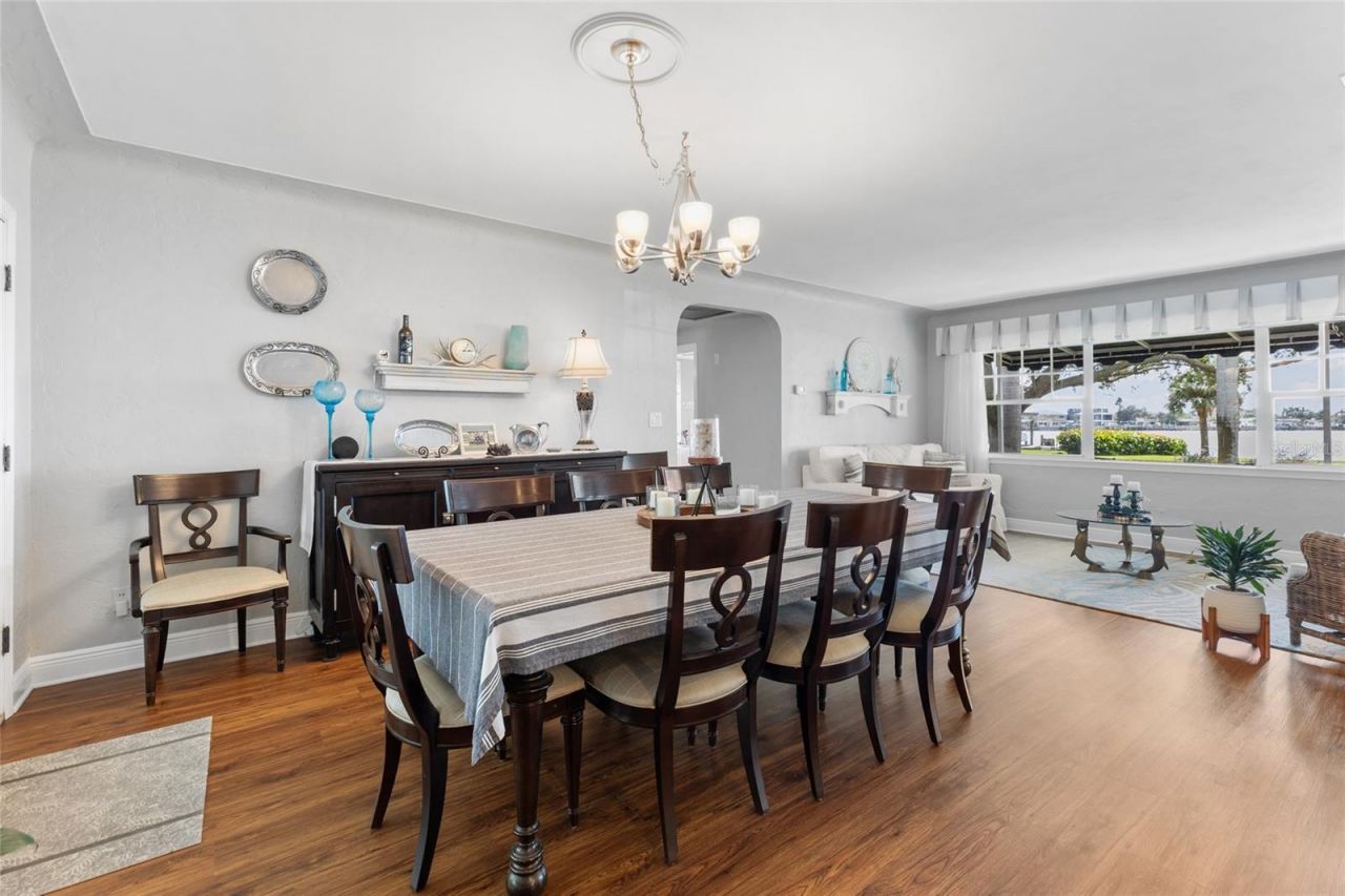 311 Sunset Drive N, Saint Petersburg, FL 33710 Photo