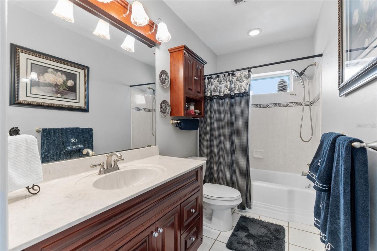 311 Sunset Drive N, Saint Petersburg, FL 33710 Photo