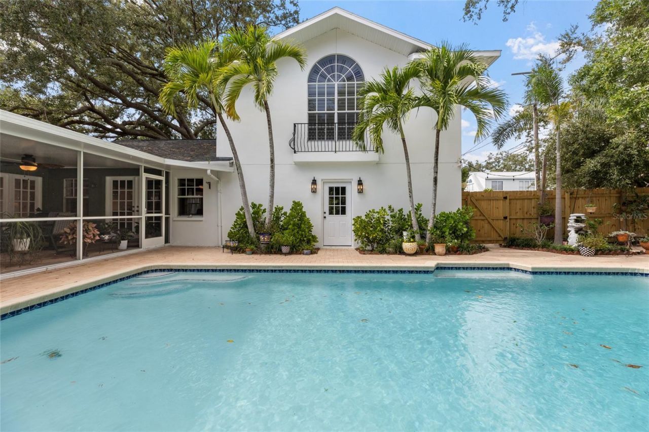 311 Sunset Drive N, Saint Petersburg, FL 33710 Photo