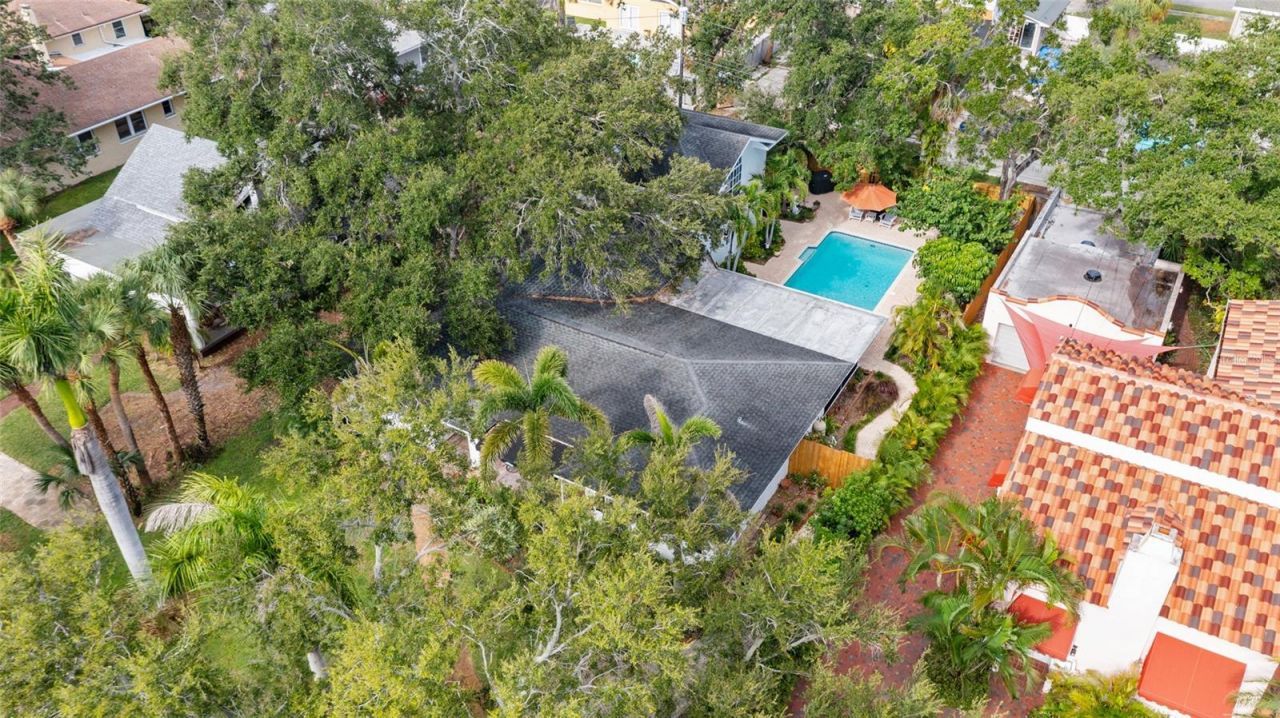 311 Sunset Drive N, Saint Petersburg, FL 33710 Photo