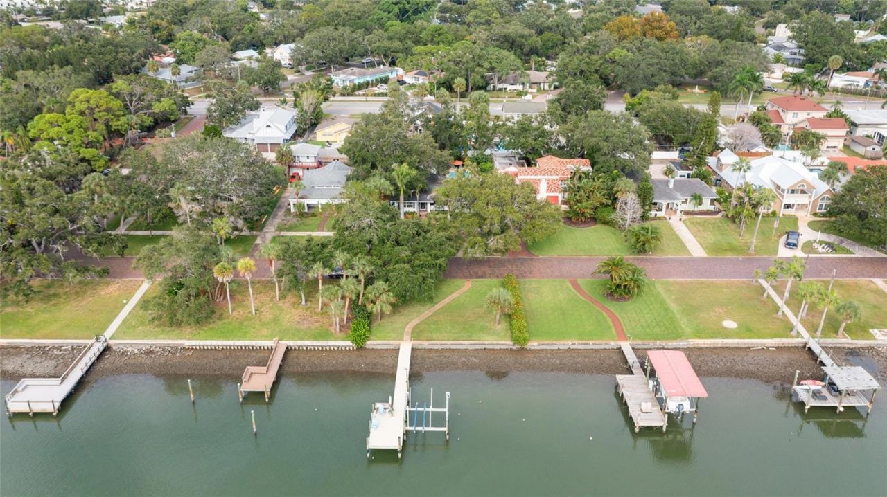 311 Sunset Drive N, Saint Petersburg, FL 33710 Photo