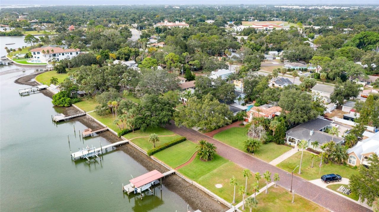 311 Sunset Drive N, Saint Petersburg, FL 33710 Photo