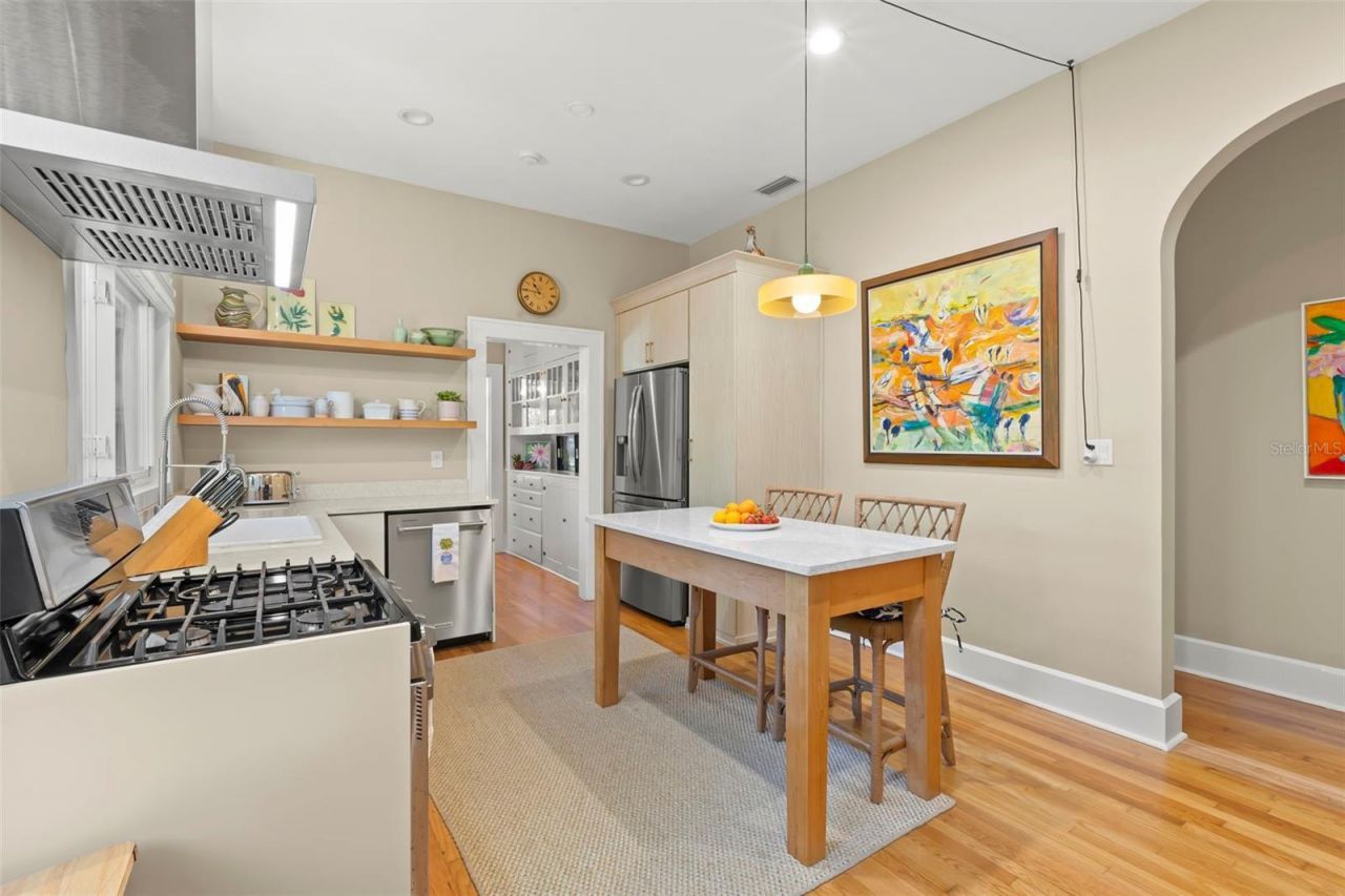 426 20th Avenue Ne, Saint Petersburg, FL 33704 Photo