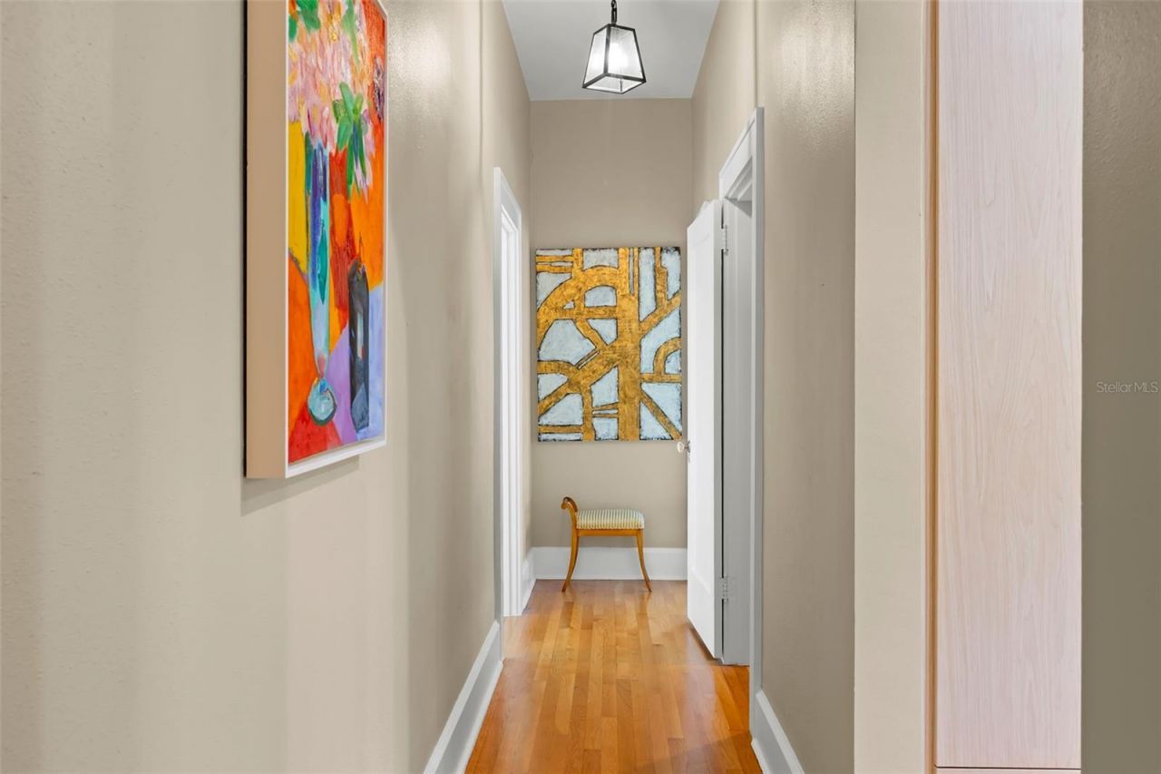 426 20th Avenue Ne, Saint Petersburg, FL 33704 Photo