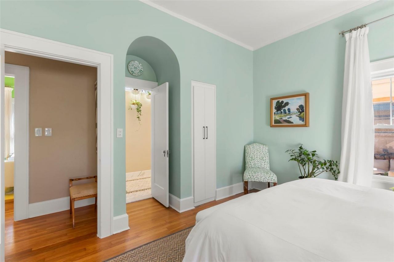 426 20th Avenue Ne, Saint Petersburg, FL 33704 Photo