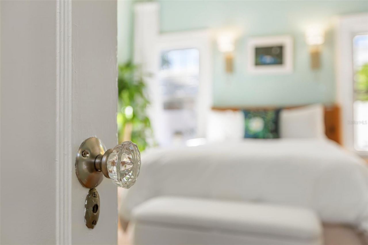 426 20th Avenue Ne, Saint Petersburg, FL 33704 Photo