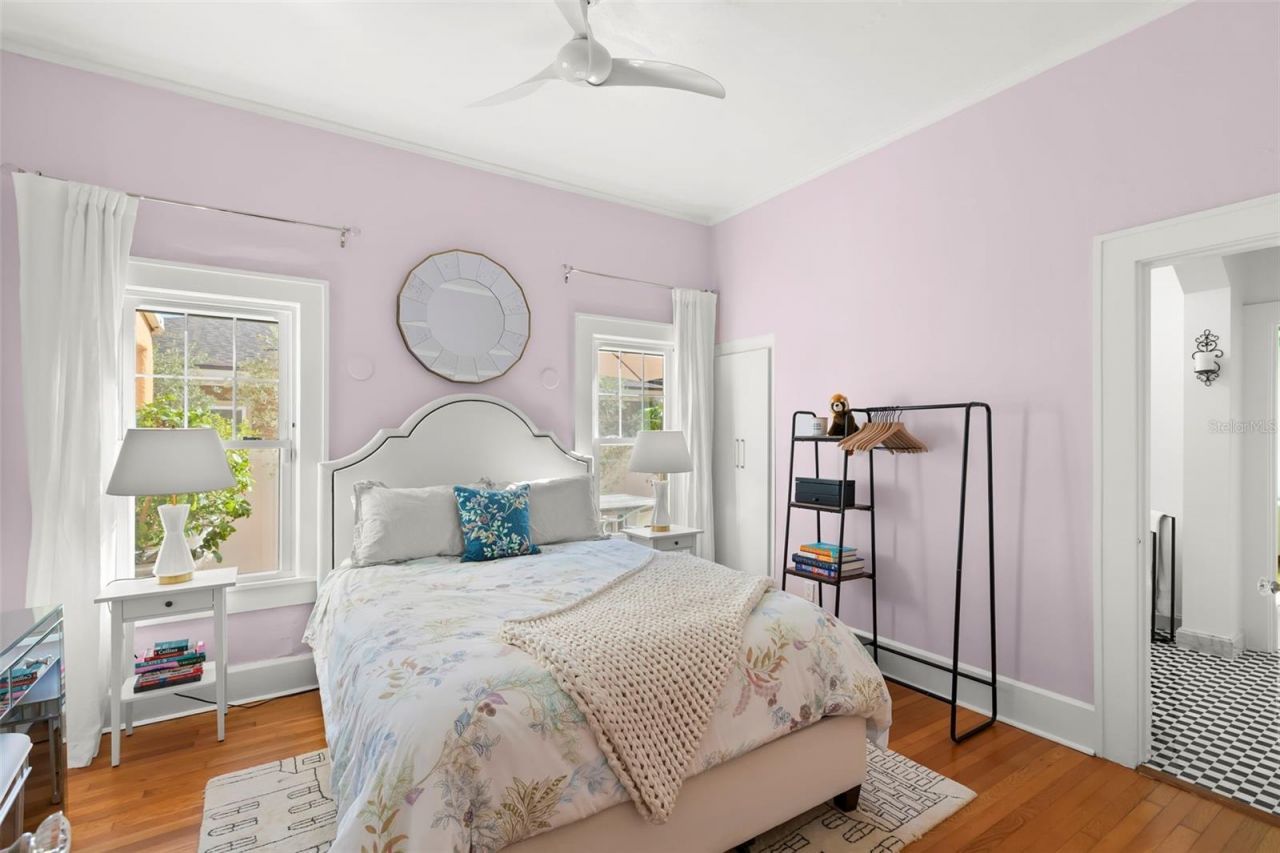 426 20th Avenue Ne, Saint Petersburg, FL 33704 Photo