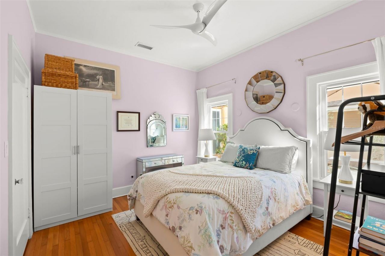 426 20th Avenue Ne, Saint Petersburg, FL 33704 Photo