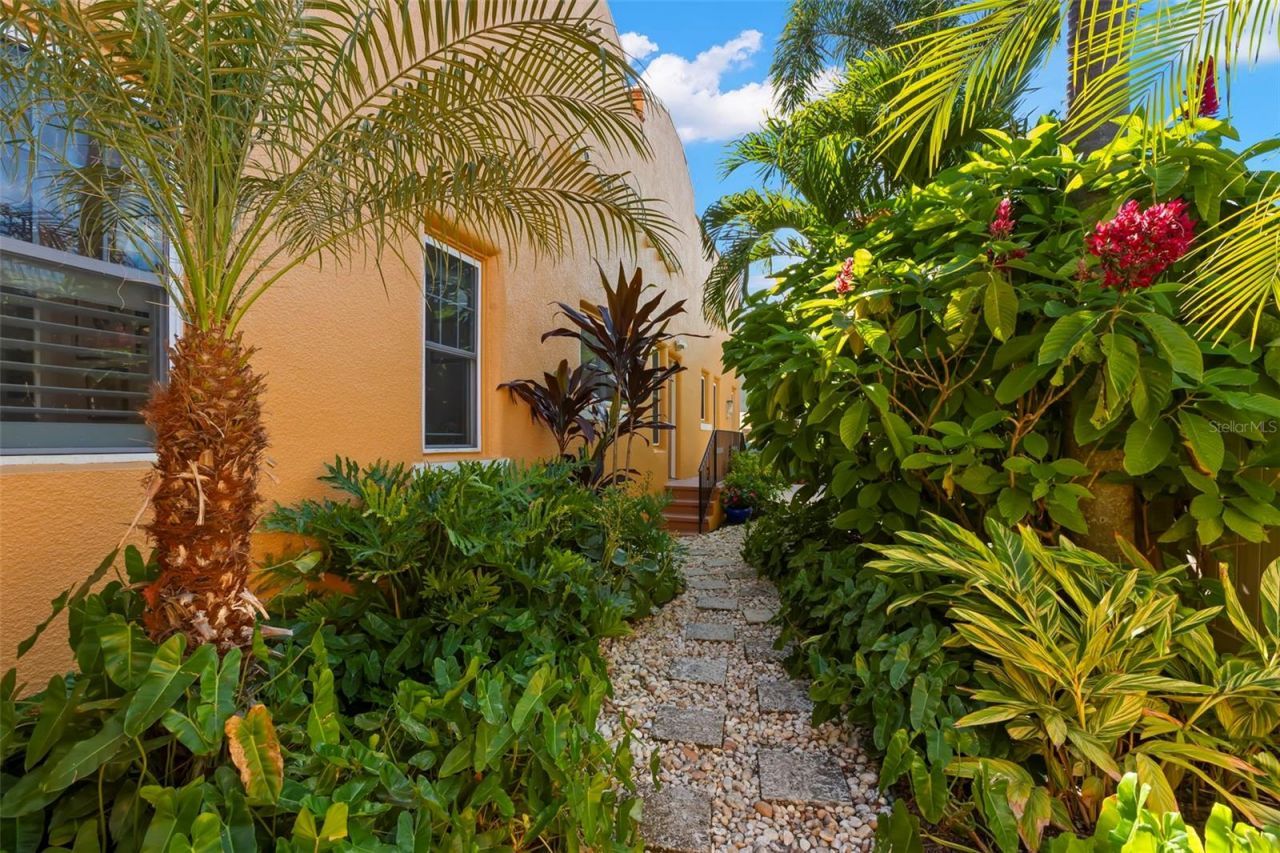 426 20th Avenue Ne, Saint Petersburg, FL 33704 Photo