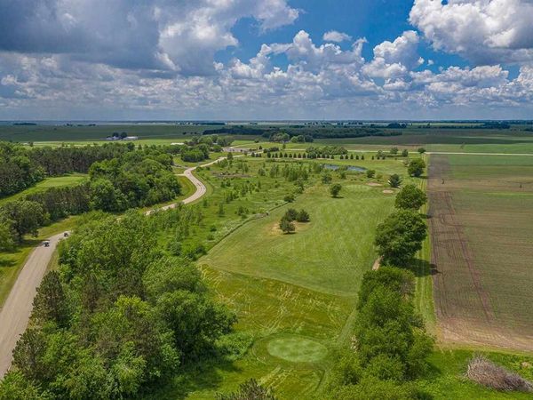 000 Deer Valley Drive, DEER GROVE, IL 61243