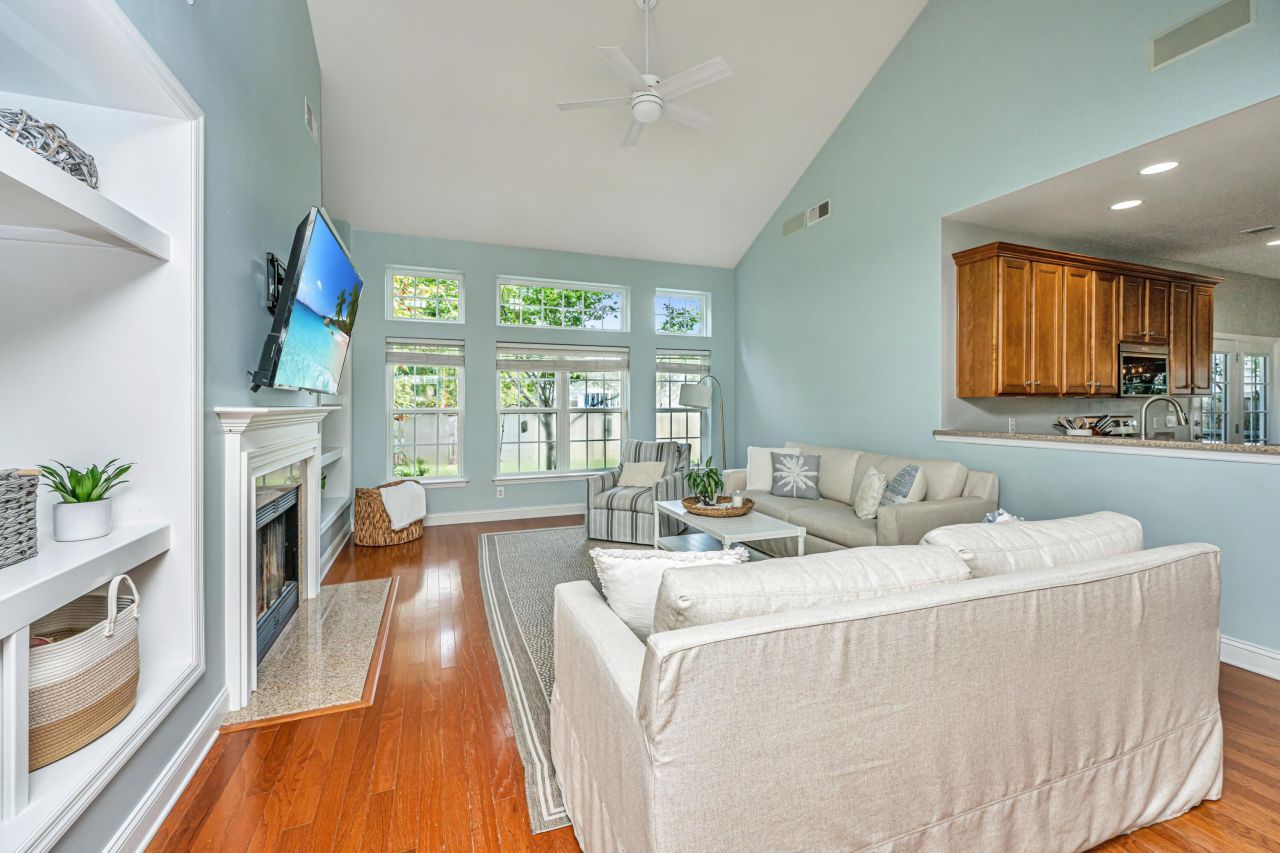 7302 Brown Thrasher Court Photo 10