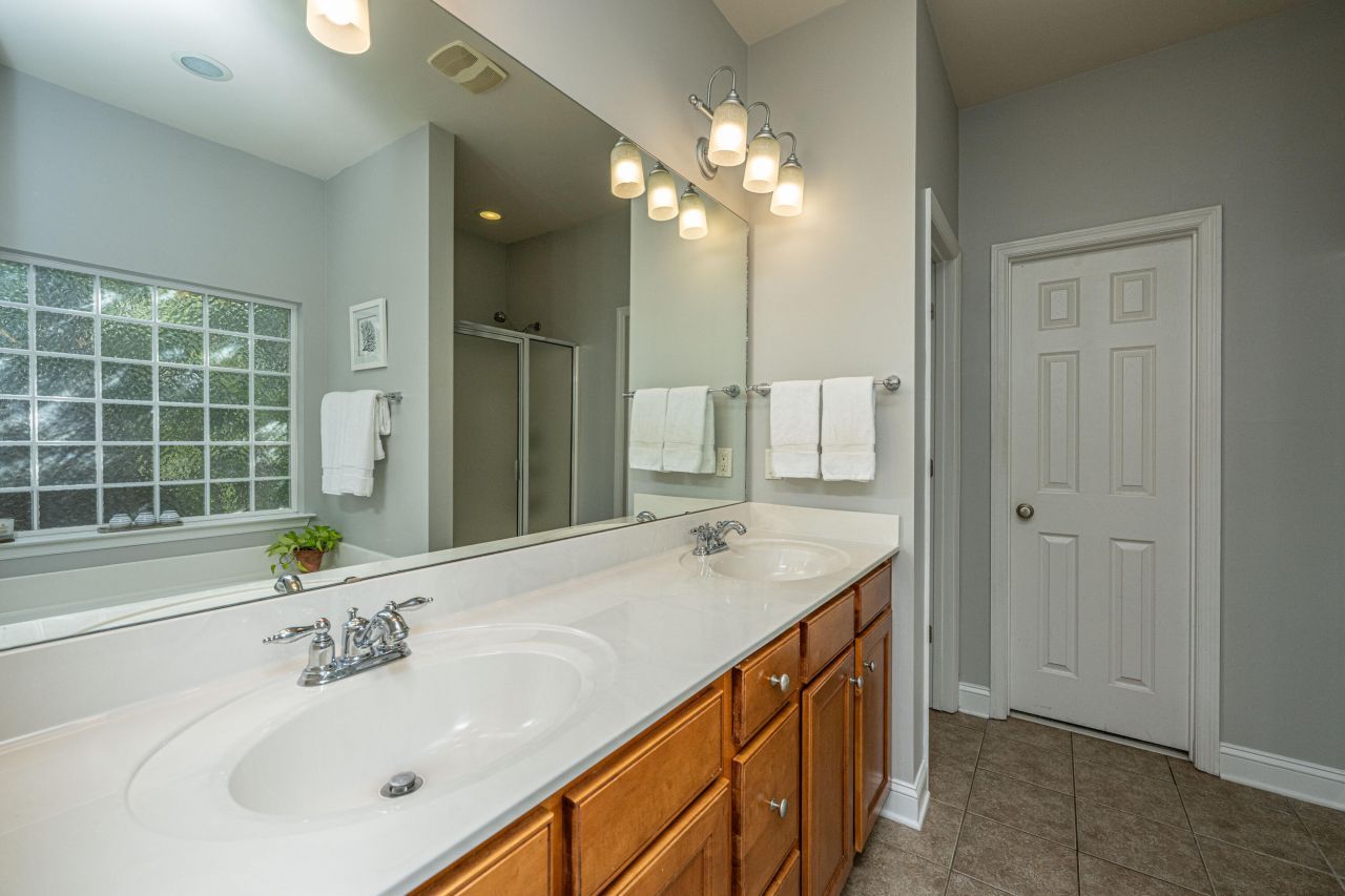 7302 Brown Thrasher Court Photo 27