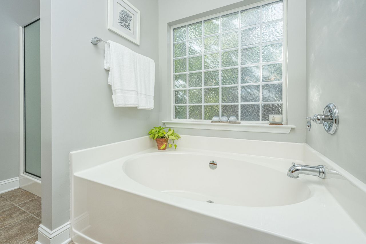 7302 Brown Thrasher Court Photo 28