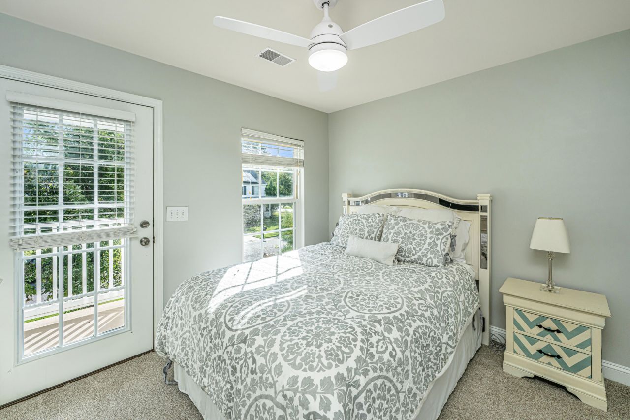 7302 Brown Thrasher Court Photo 31